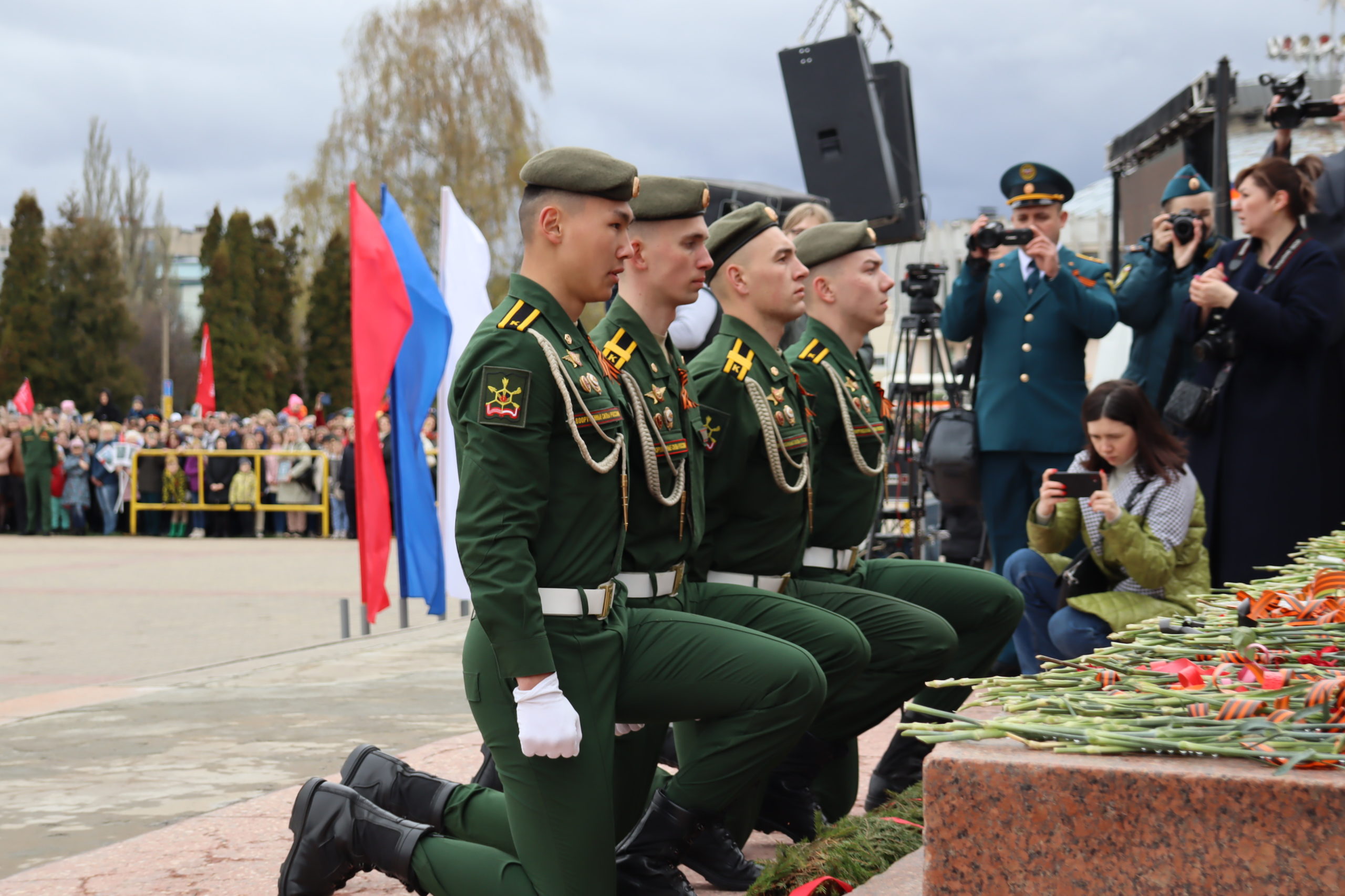 костромской полк на параде